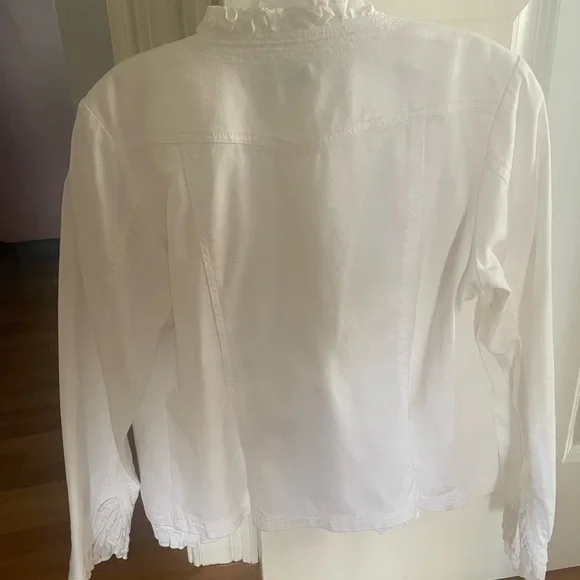 Denim jacket white medium new - Picture 2 of 3